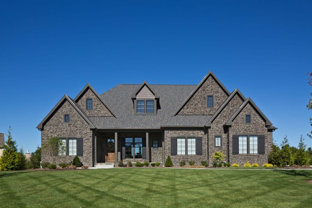 Manufactured Stone Veneer vs. Siding: How Do They Compare?